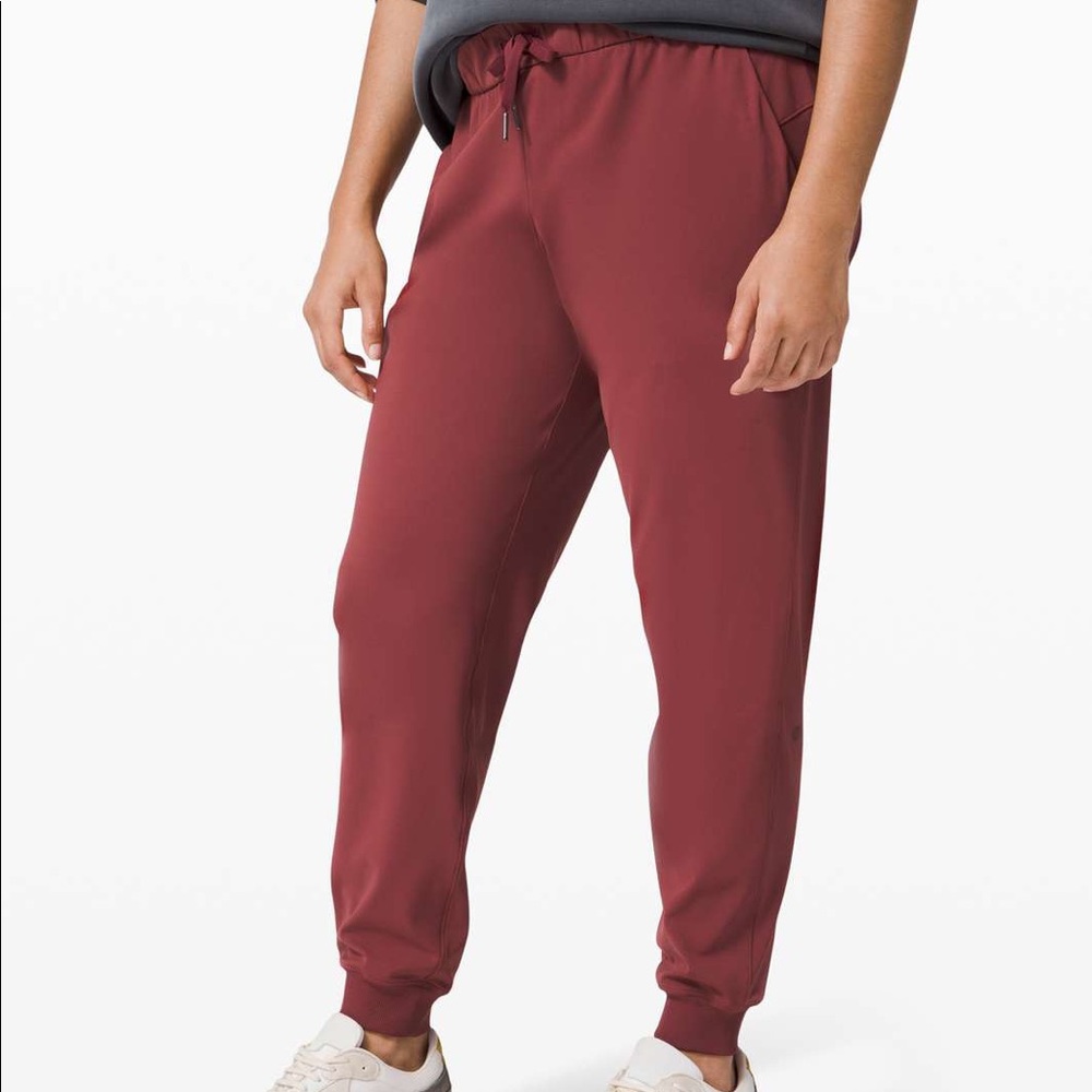 Lululemon On The Fly Jogger 28” *Woven